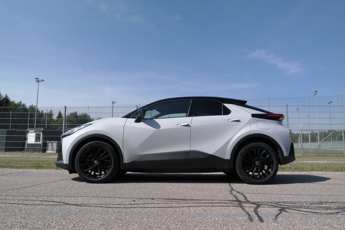 Toyota C-HR 2,0l Plug-in Hybrid 2WD GR Sport