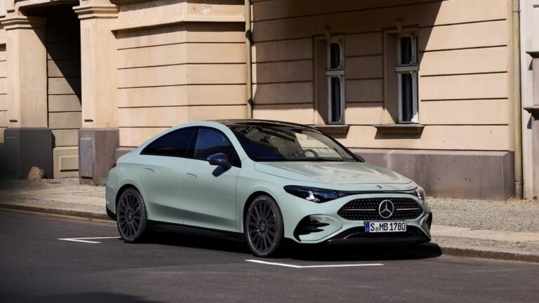 Mercedes-Benz CLA Hybrid