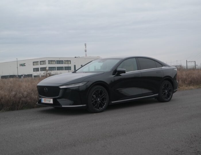 Mazda6e Takumi Plus