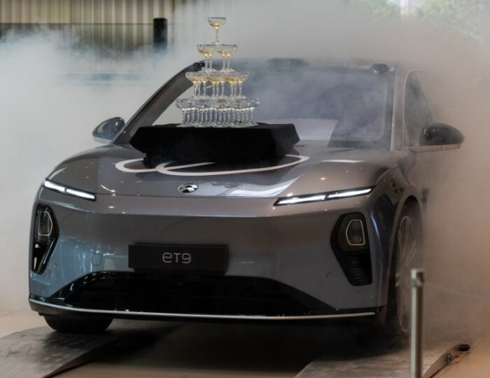 NIO ET9