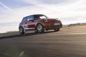 Mini präsentiert 1965 Victory Edition als Hommage an Monte Carlo und Rallye‑Erfolge
