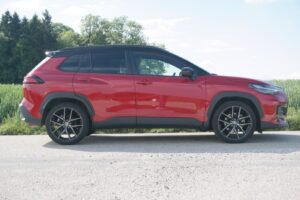 Toyota Corolla Cross 2.0 Hybrid GR Sport: SUV-Komfort trifft Effizienz und Dynamik