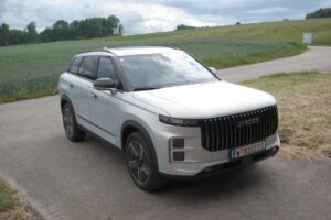 JAECOO 7: Plug-in-Hybrid mit markantem Design und respektablem Fahrverhalten