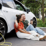 Zufrieden mit dem Elektroauto