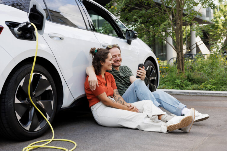 Zufrieden mit dem Elektroauto