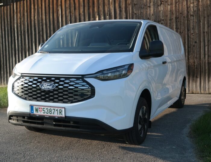 Ford E-Transit Custom Trend