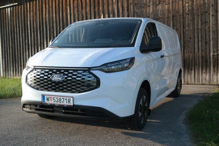 Ford E-Transit Custom Trend