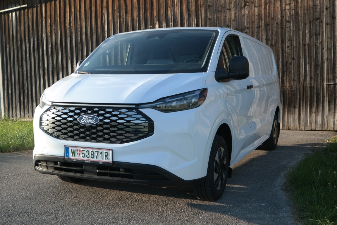 Ford E-Transit Custom Trend