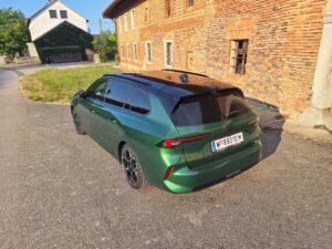 Opel Astra Hybrid Sports Tourer: Das bietet der hybride, 145 PS starke Kombi