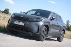 Toyota Urban Cruiser: Kompaktes Elektro-SUV mit Allradantrieb im Praxistest